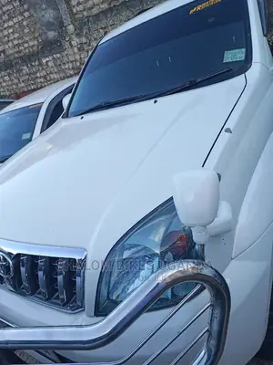 Toyota Land Cruiser Prado 2015 White