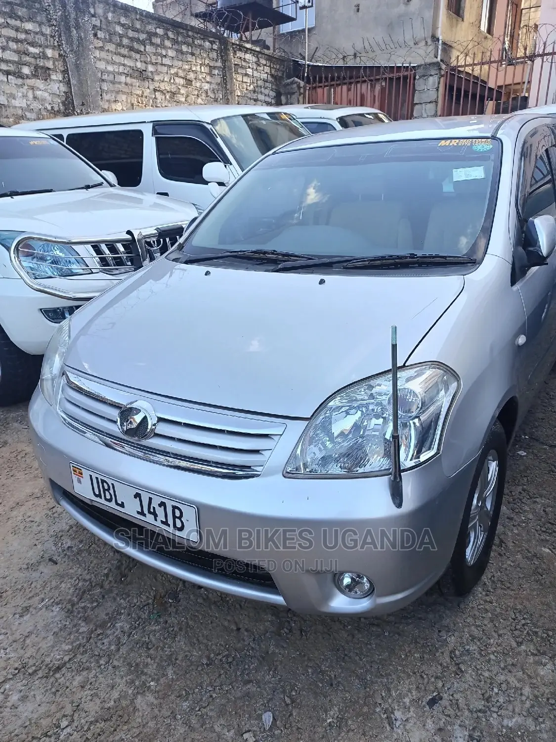 Toyota Raum 2007 Gray