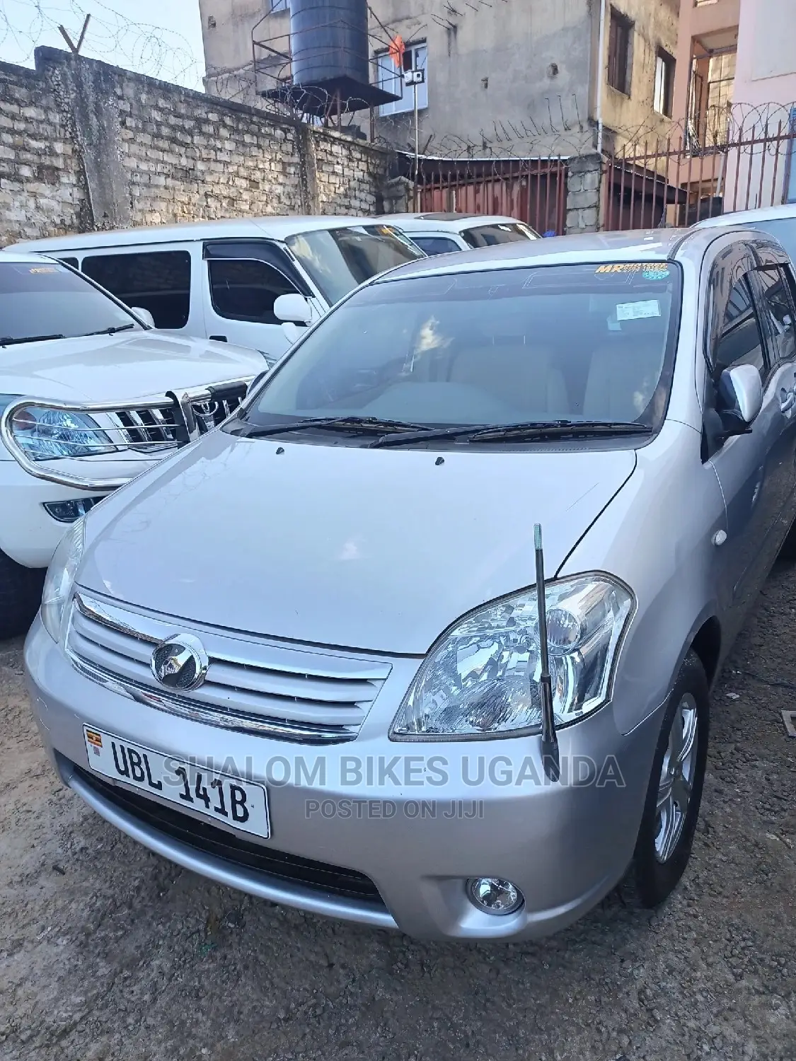 Toyota Raum 2007 Gray