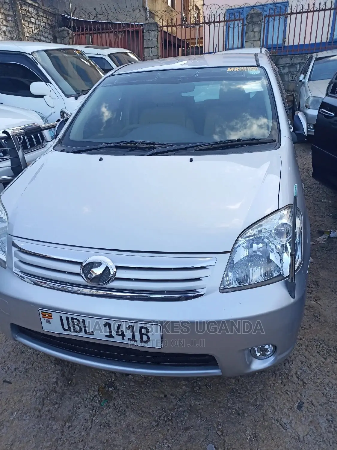 Toyota Raum 2007 Gray
