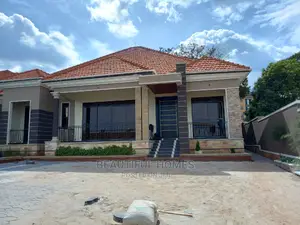 Furnished 4bdrm Mansion in Kira Corporate for Sale