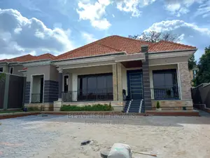 Furnished 4bdrm Mansion in Kira Corporate for Sale