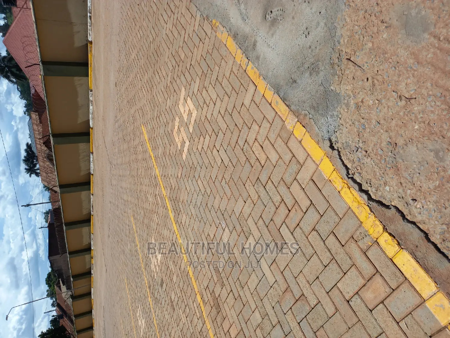 Furnished 2bdrm Condo in Bukoto, Central Division for Sale