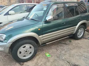 Toyota RAV4 Automatic 2003 Green