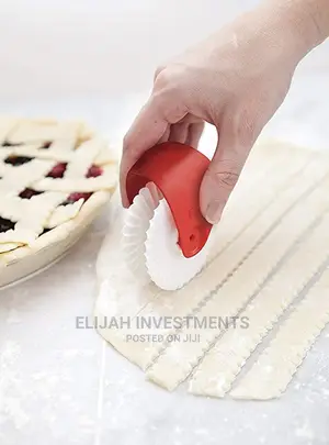 Pastry Dough Pizza Cake Pie Cutting Wheel Roller