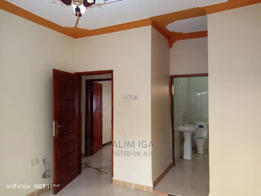 3bdrm Bungalow in Kololo Property, Central Division for Rent