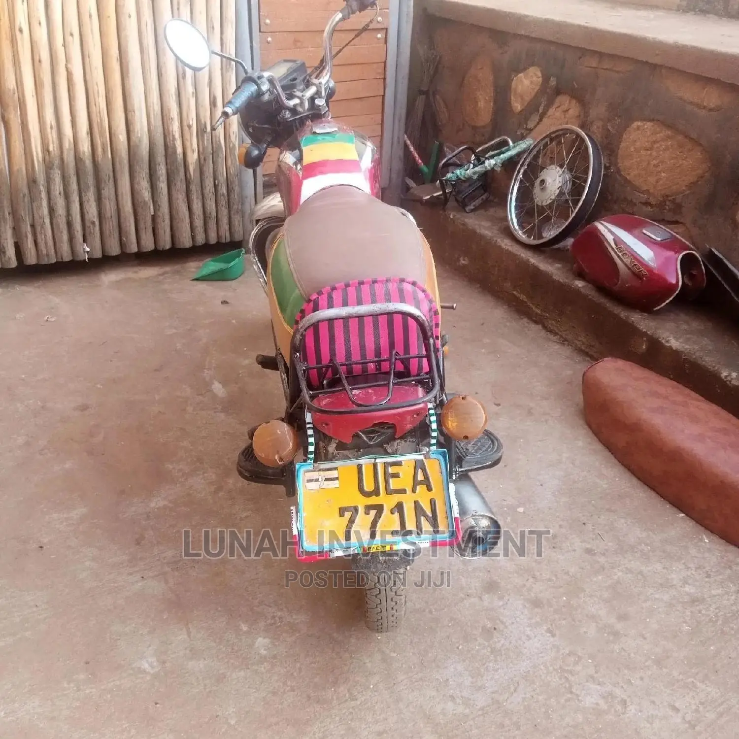 Bajaj Avenger 220 2019 Red