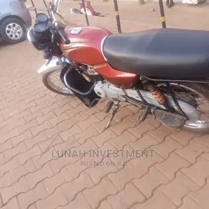 New Bajaj Boxer 100 2021 Red