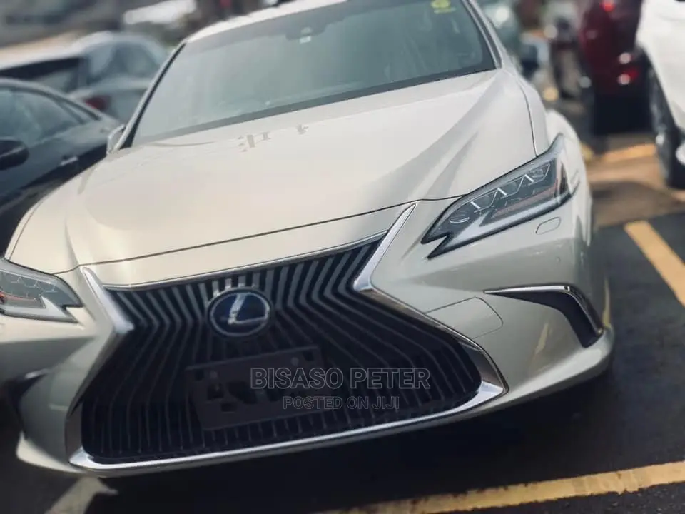 Lexus ES 2020 Silver