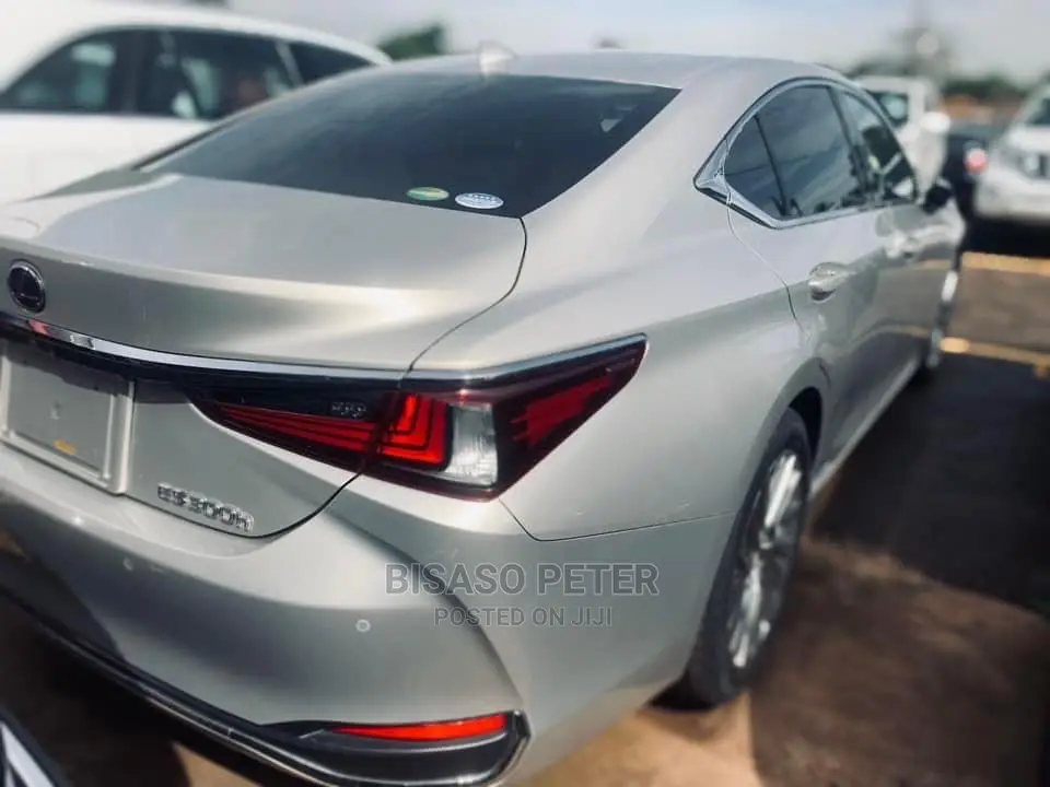 Lexus ES 2020 Silver