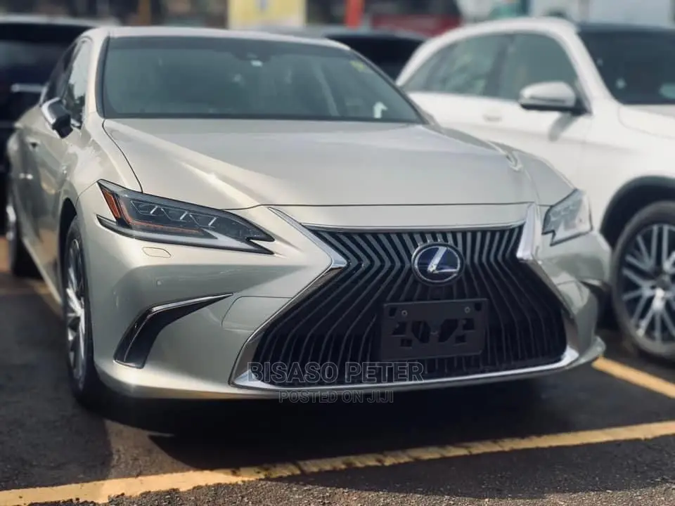 Lexus ES 2020 Silver