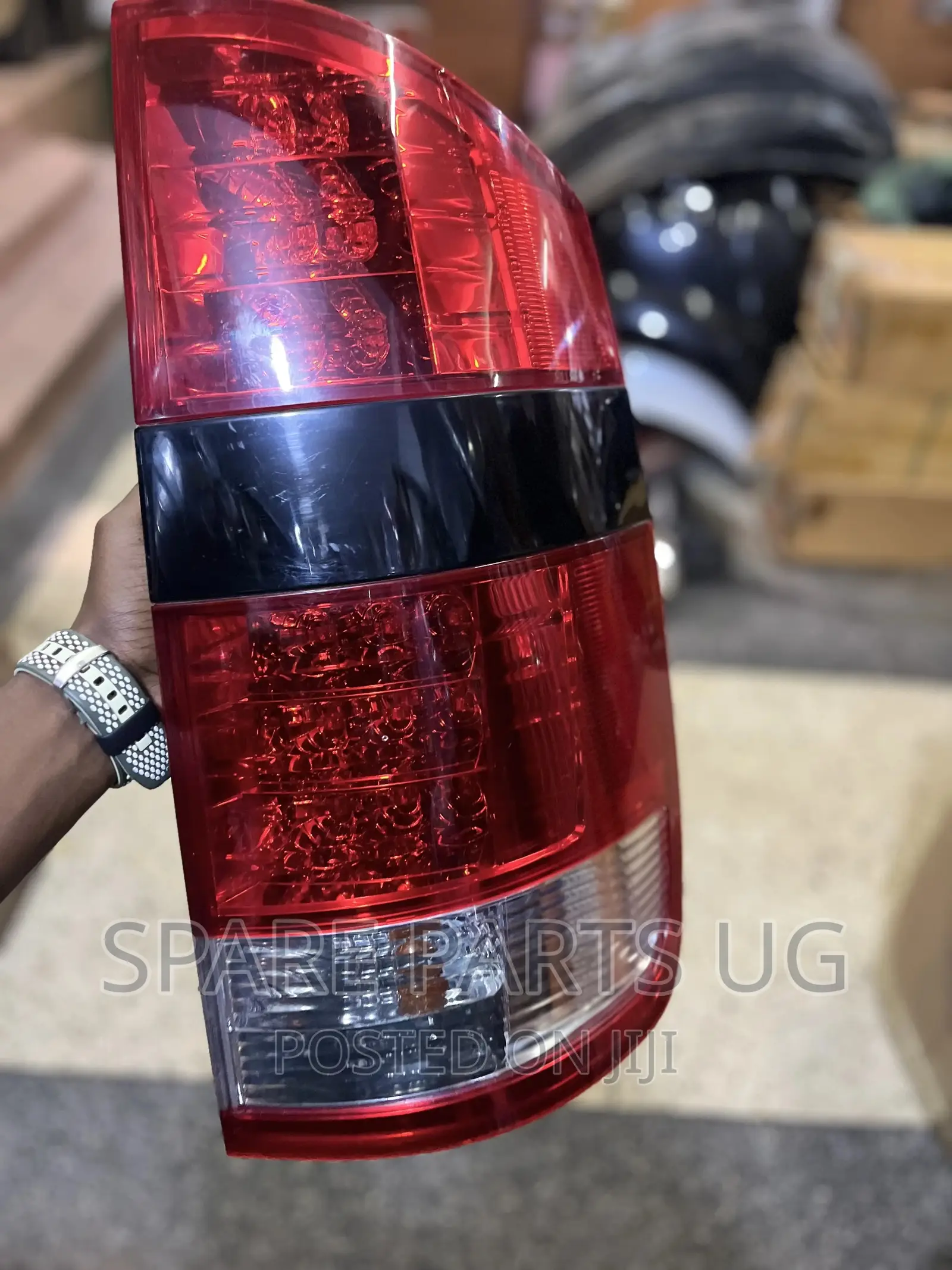 Toyota Noah Backlight 2004 - 2006