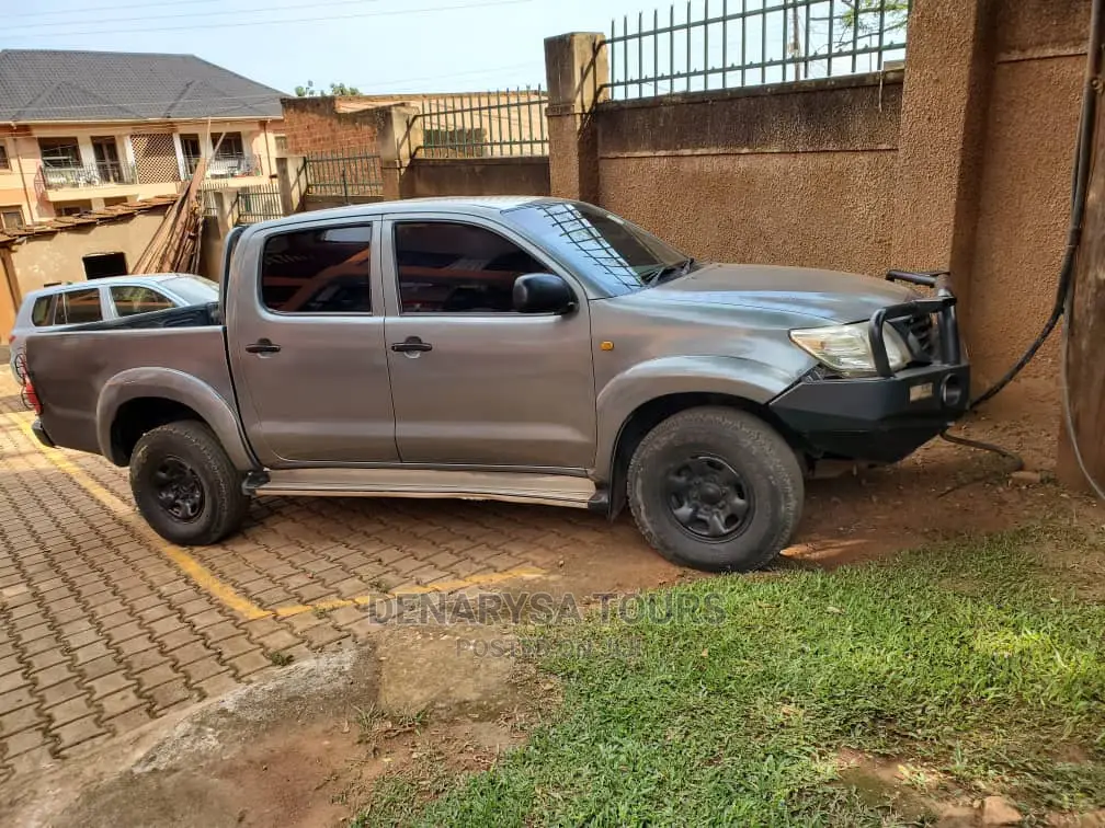 Toyota Hilux Double Cabin Pick-Up for Hire/Rent