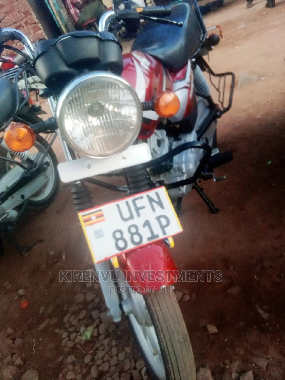 TVS HLX 125 2021 Red