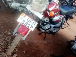 TVS HLX 125 2021 Red
