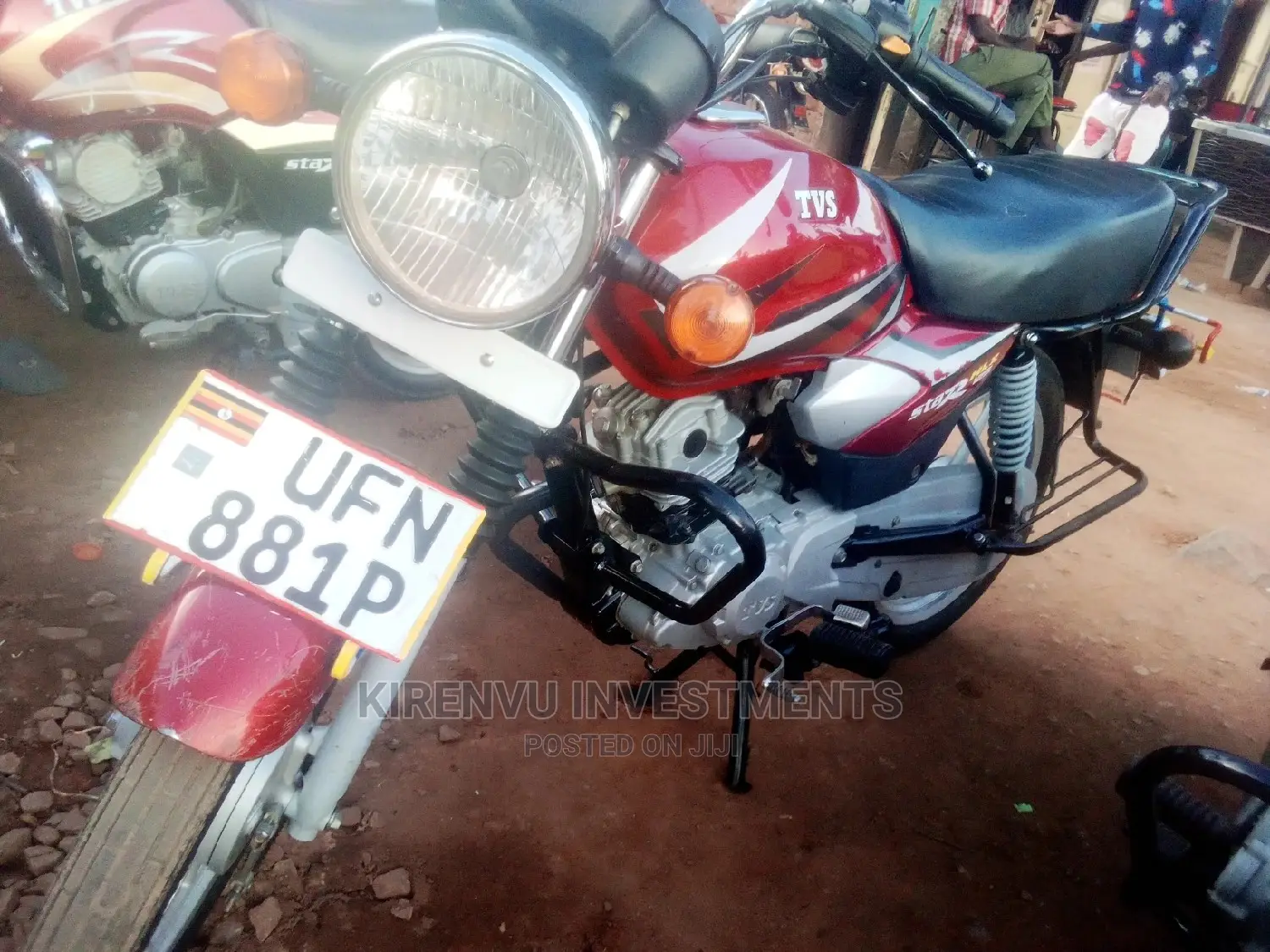 TVS HLX 125 2021 Red