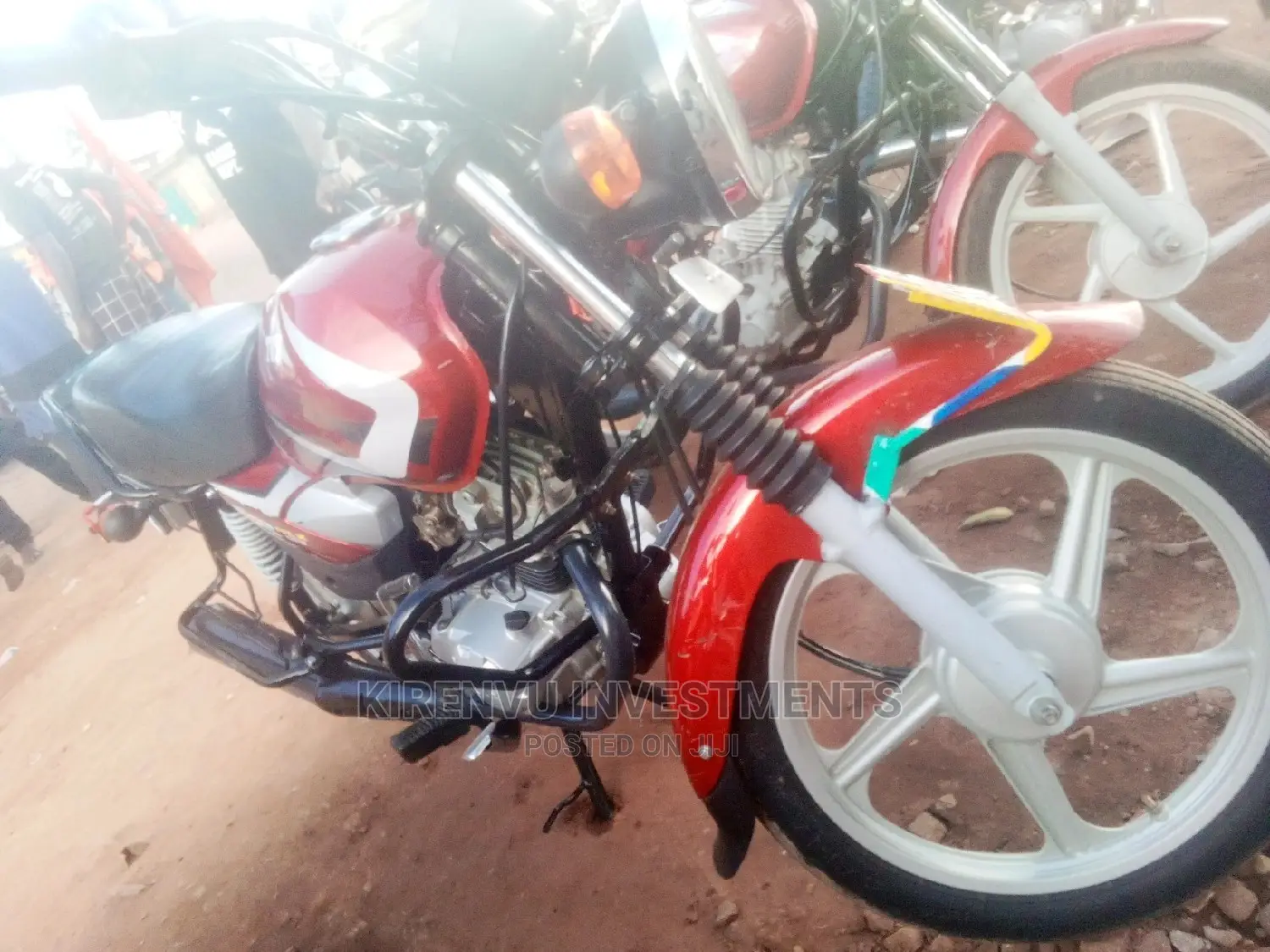 TVS HLX 125 2021 Red