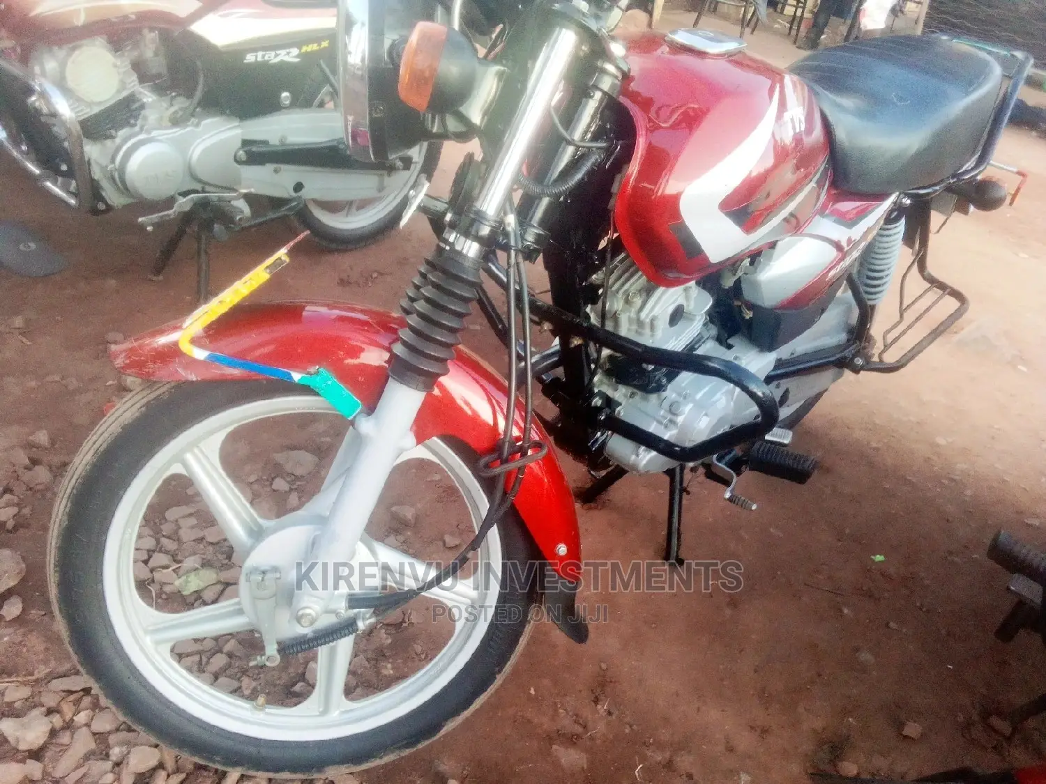 TVS HLX 125 2021 Red