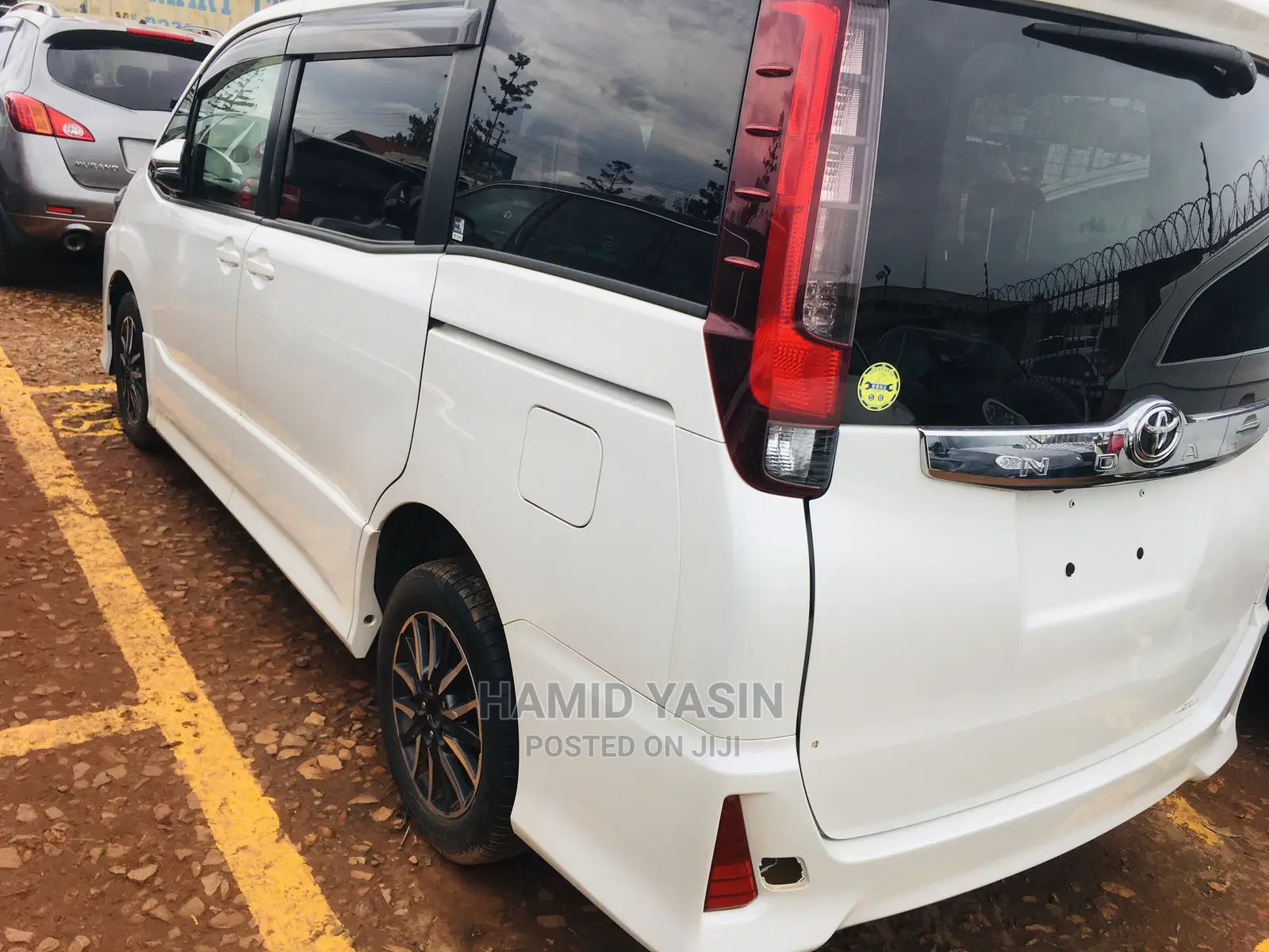 Toyota Noah 2015 White