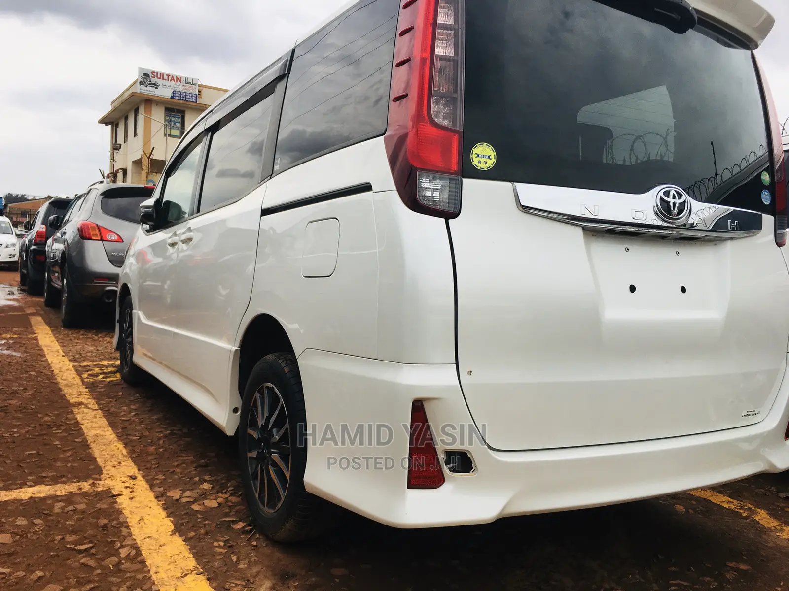 Toyota Noah 2015 White