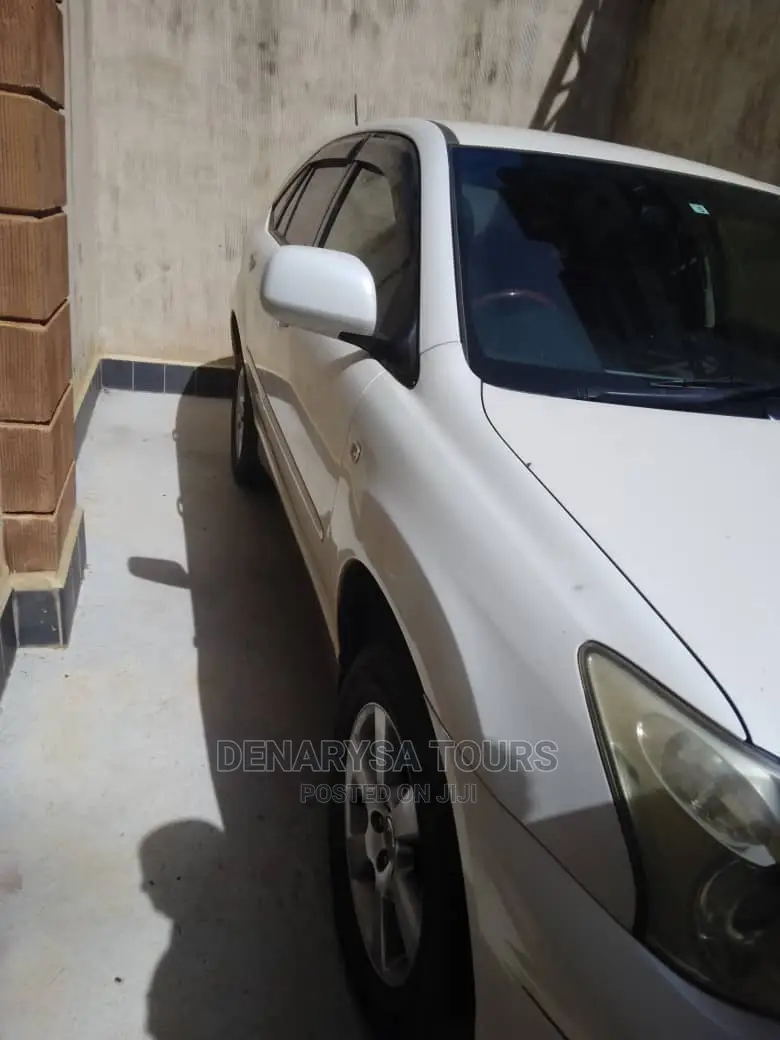 Toyota Harrier Car Hire/Rent for Selfdrive