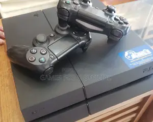 Ps4 Standard Console Two Padz