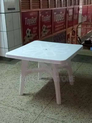 Plastic Table(Square)