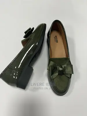 Classic Trending Closed Sheos