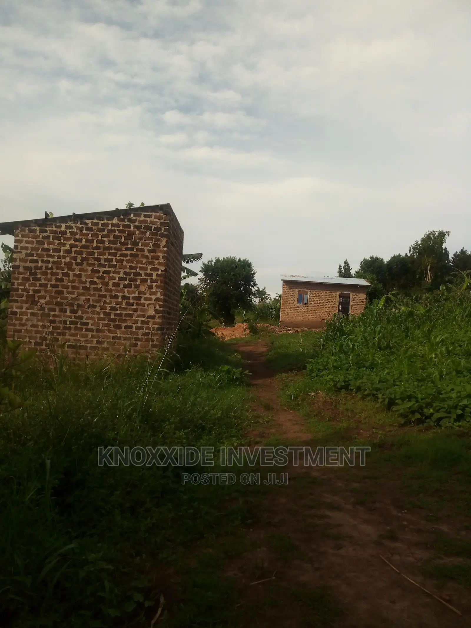 Plot for Sale 40x40ft at 25m Ugx Bulenga