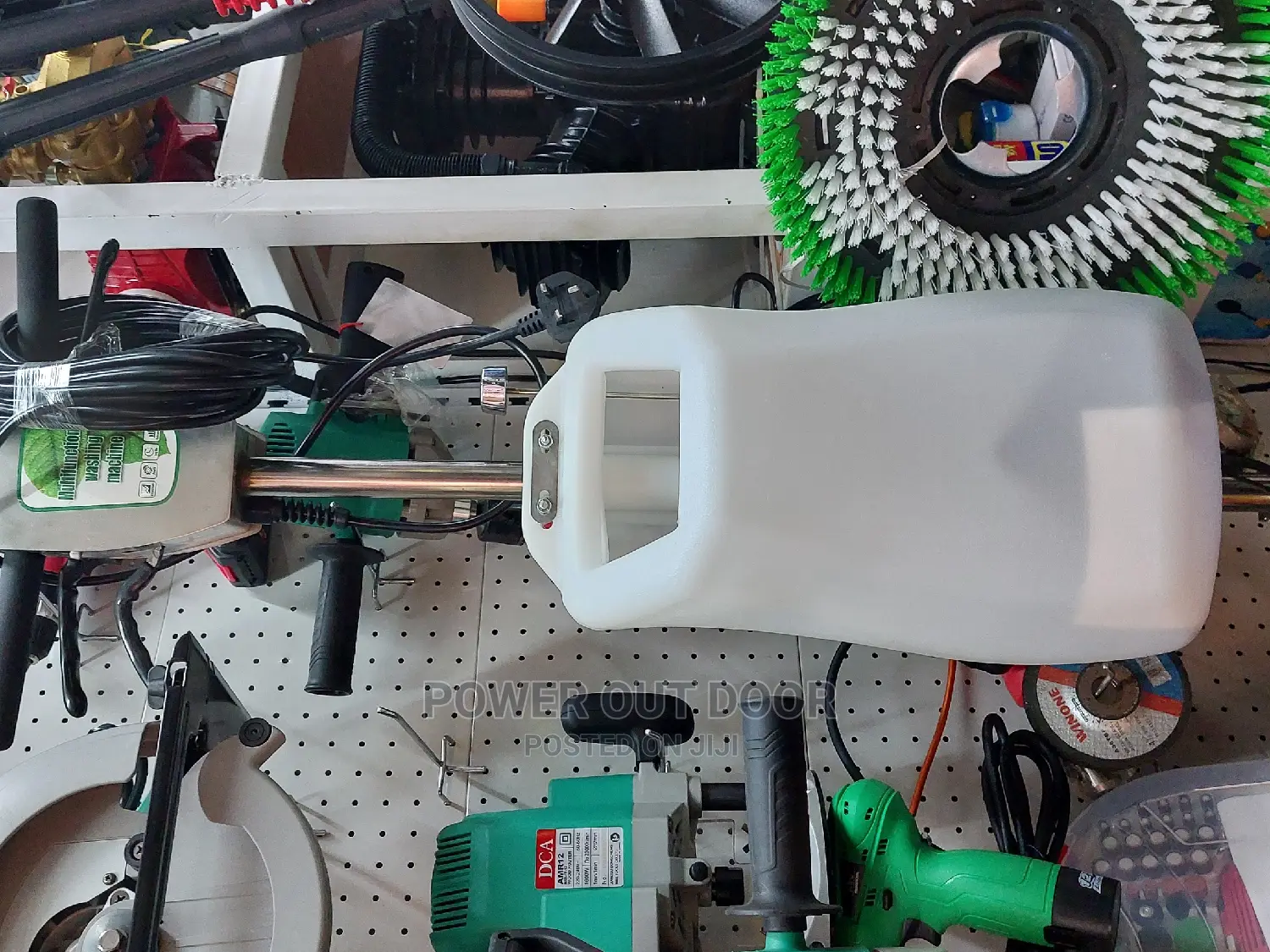 Floor Scrubber / Automatic Drive Floor Scrubber
