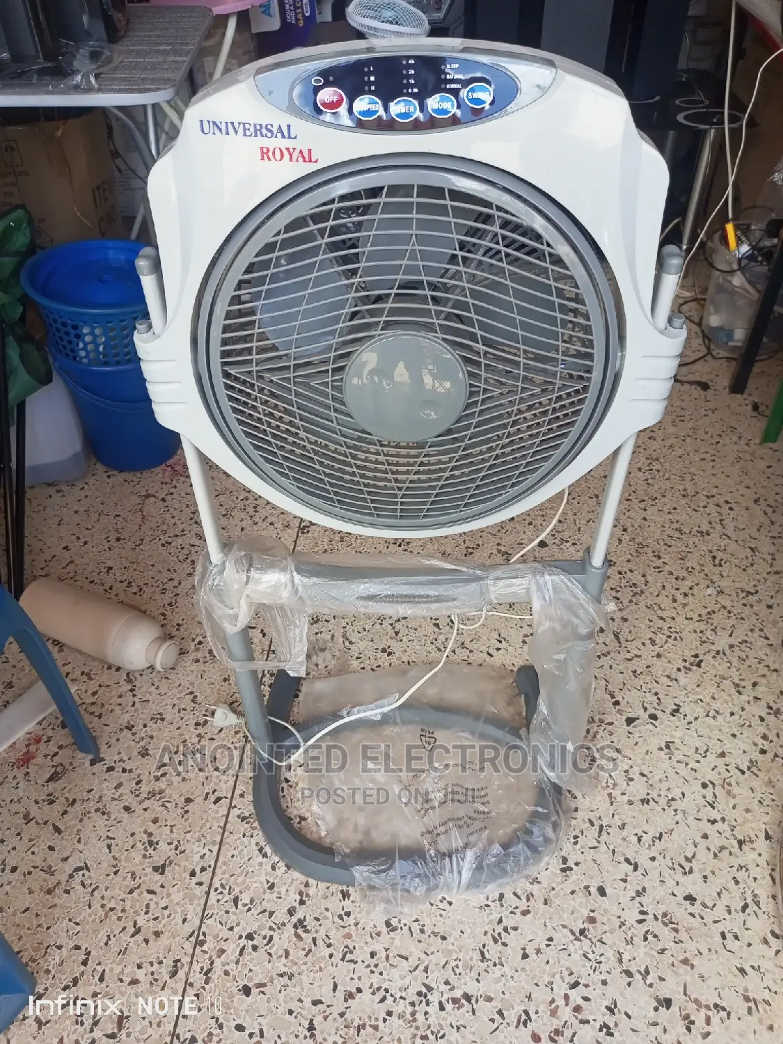Universal Royal Stand Fans