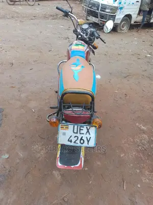 Bajaj Boxer 2020
