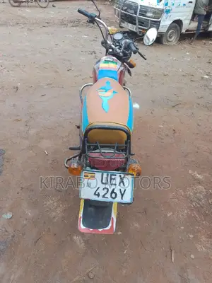 Bajaj Boxer 2020