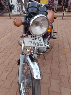 New Bajaj Boxer 2021 Red