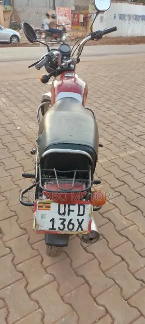 New Bajaj Boxer 2022 Purple
