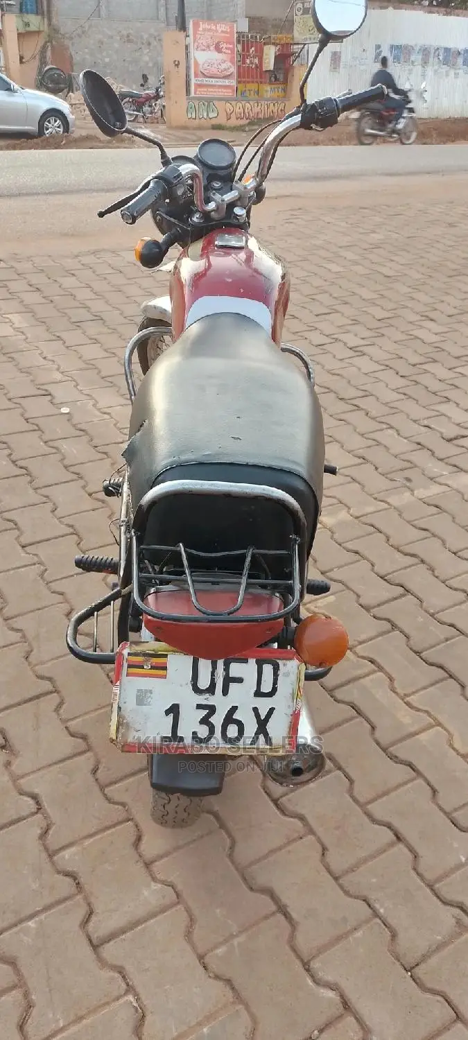 New Bajaj Boxer 2022 Purple