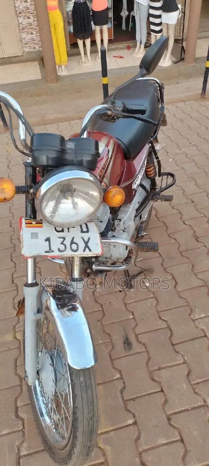 New Bajaj Boxer 2022 Purple