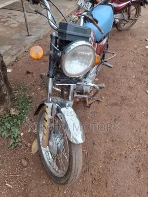 Bajaj Boxer 2018 Red