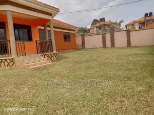 4bdrm Bungalow in Fs Properties Ltd, Division a for Rent