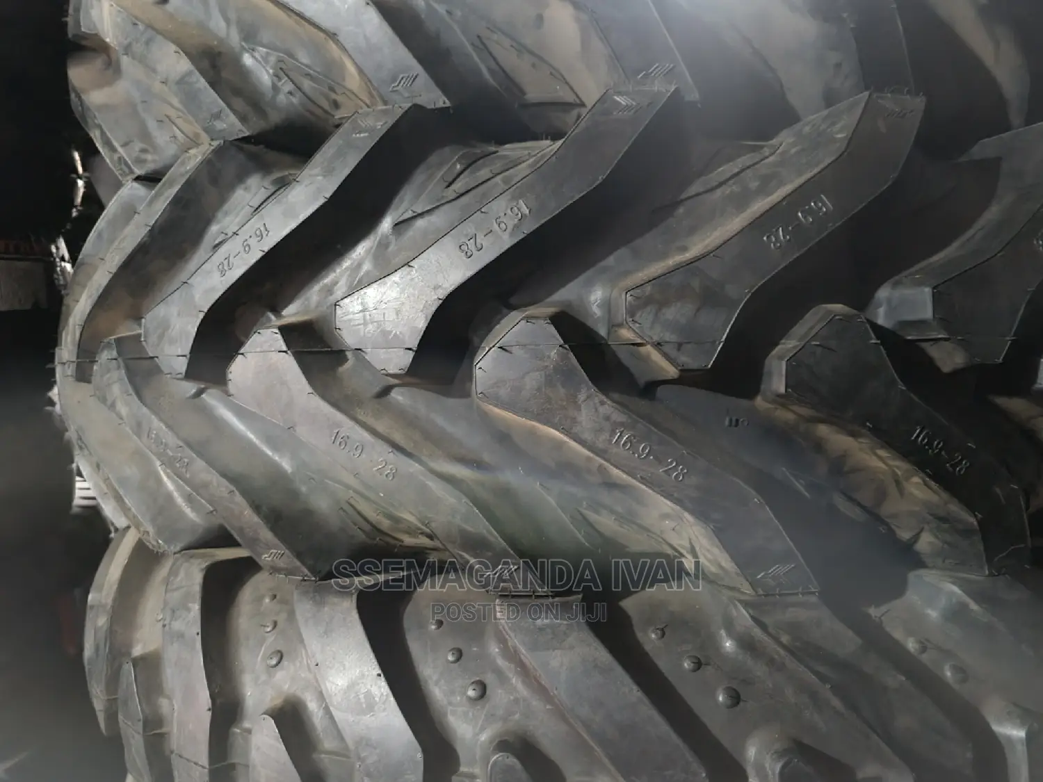 16.9r28 Tyres for Tractor
