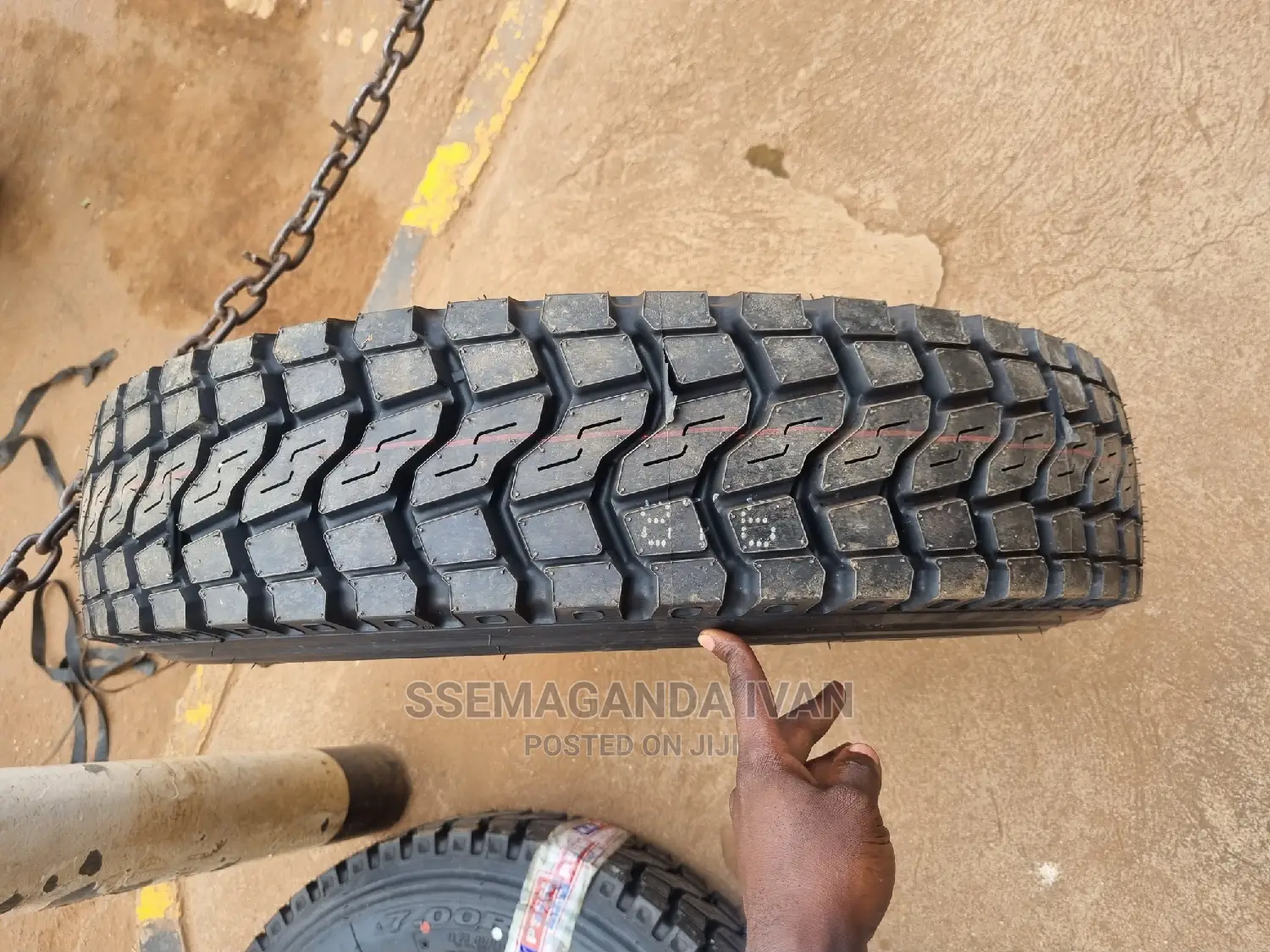 700r16 Mudgrip Tires