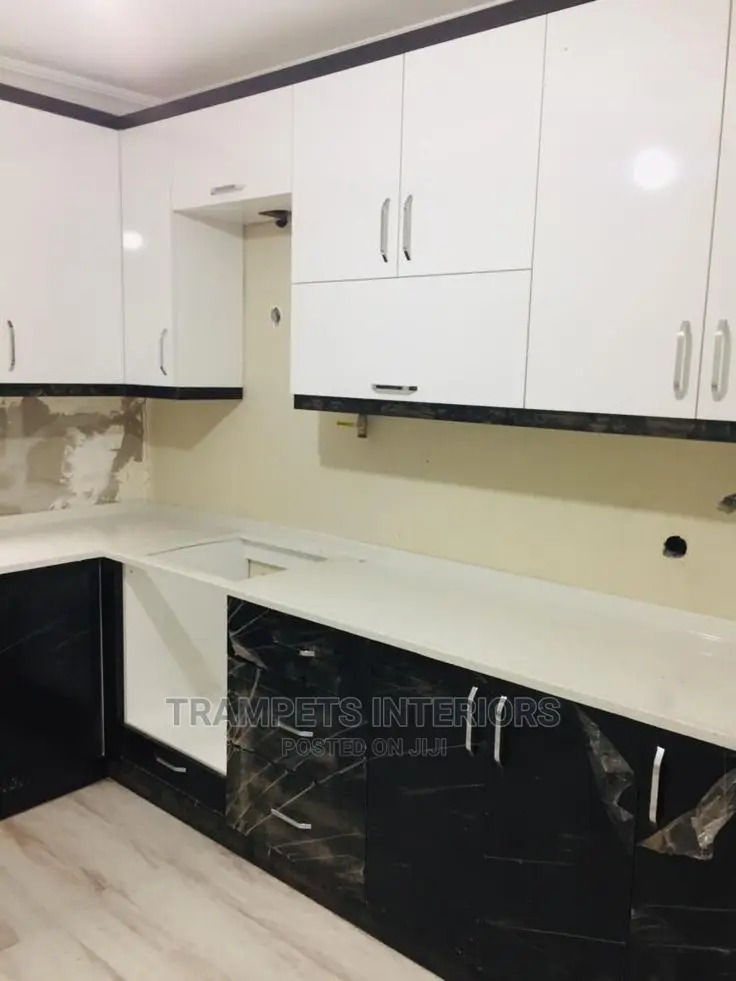 Trampets White and Black Kitchen Cabinets