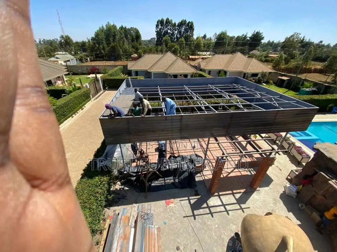 Fabrication Bar Designer and Houses