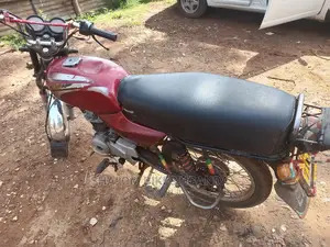 Daelim S1 125 2015 Red