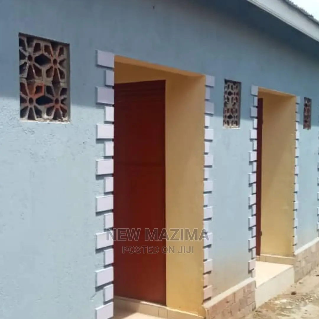 1bdrm House in After Munyonyo In, Division a for Rent