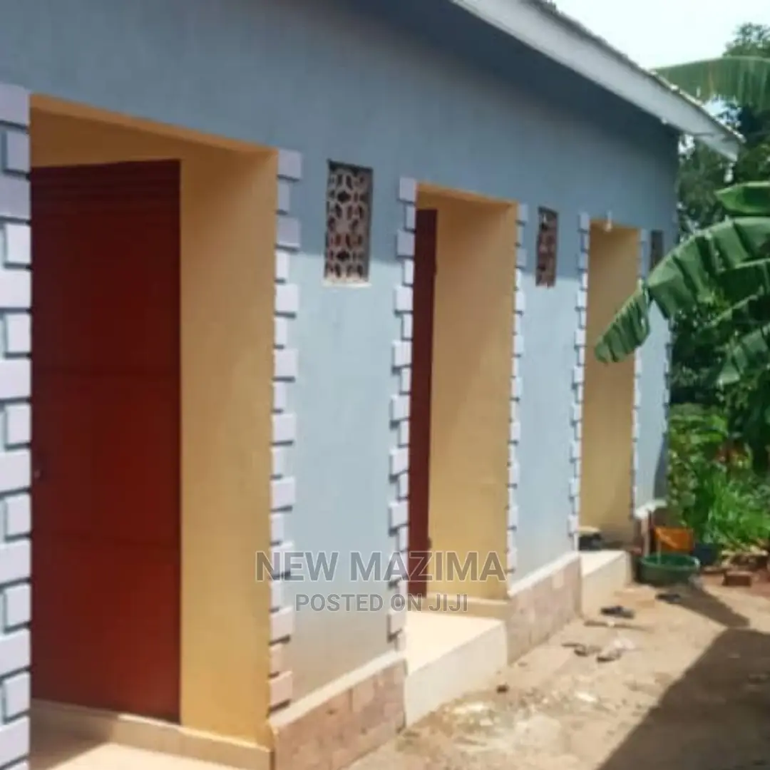1bdrm House in After Munyonyo In, Division a for Rent