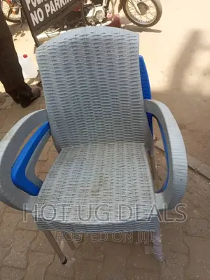Singles Chair _ Multicolour