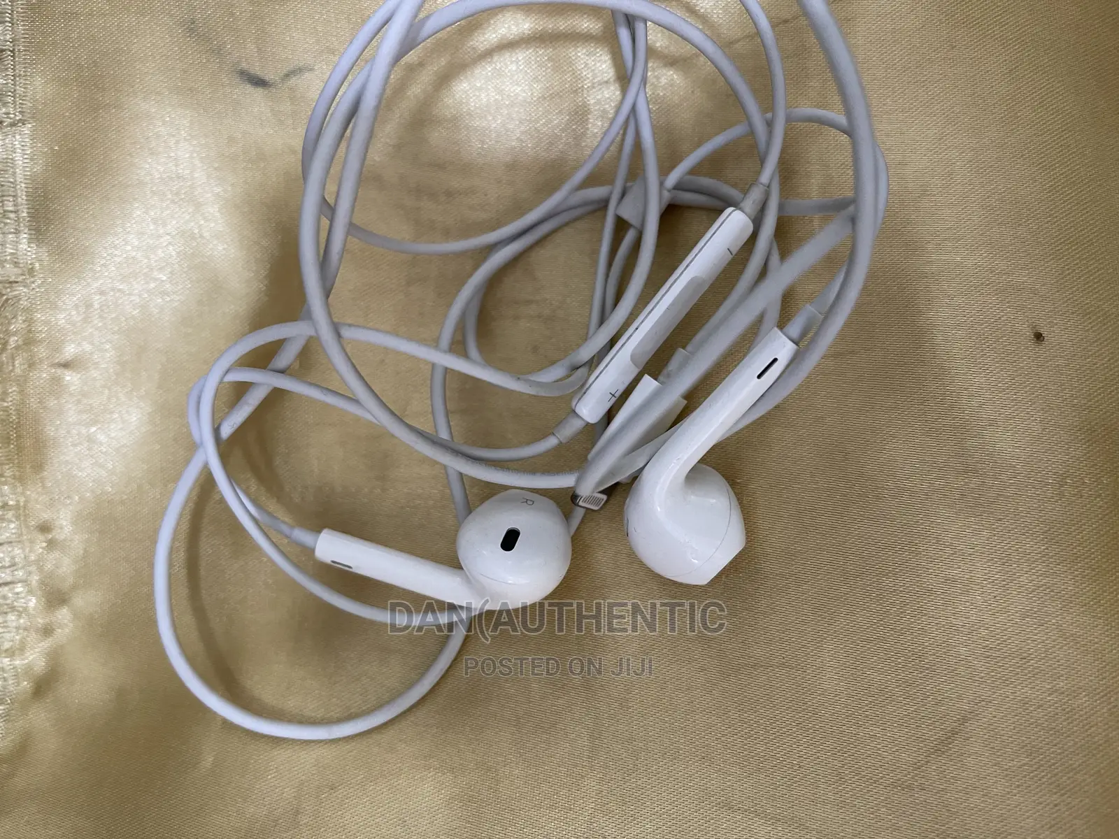 Apple Original Lightening Headsets Uk Used Clean