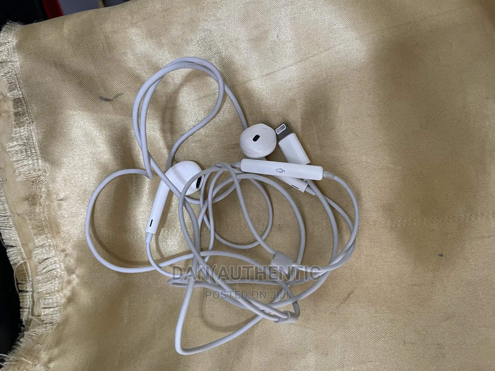Apple Original Lightening Headsets Uk Used Clean