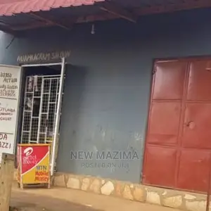 Very Busy Two Double Commercial Shops Onquicksale in Nansana